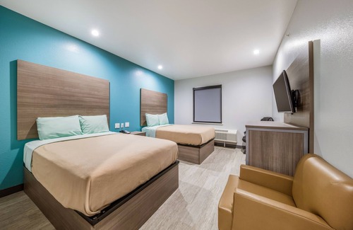 Fort Worth Hotel | Scottish Inns Campus