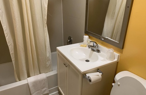 Wrightstown Hotel | Scottish Inns