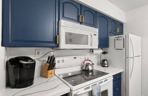 South Scottsdale Condo | Scottsdale: 2BR-Furnished, Pool, Foosball-Nearby Tesla Charging Station!