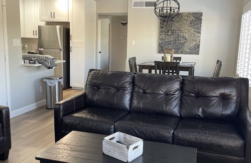 Pueblo Blanco Condo | Scottsdale Beauty. Newly reno 1Bed/1Bath in great walkable area.