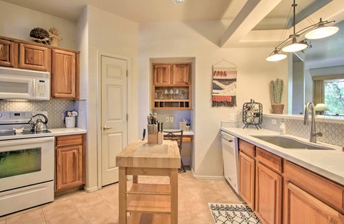 Central Scottsdale Condo | Scottsdale Condo w/Balcony & Resort Amenities!