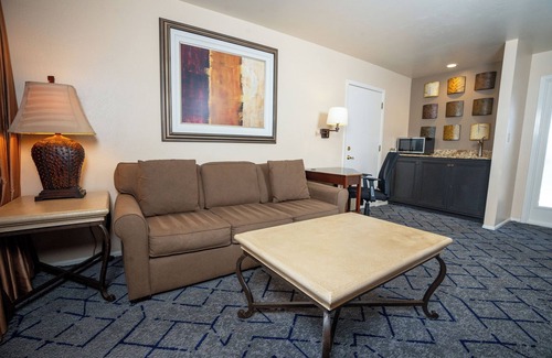 South Scottsdale Resort | Scottsdale Plaza Resort