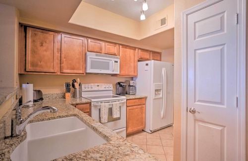 North Scottsdale Condo | Scottsdale Resort Condo w/Pool & At-Home Comforts