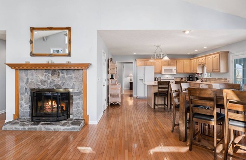 Smithville Ski Chalet | Scout's Hideaway (Dog-Friendly) Over Looking Center Hill Lake