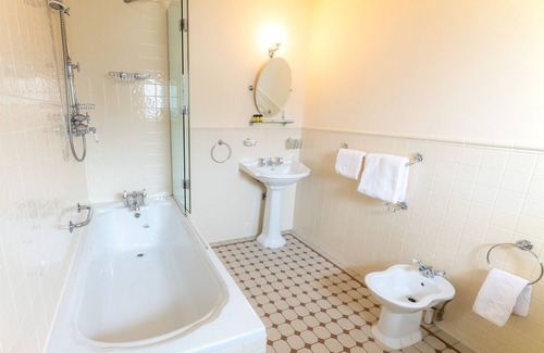 Derravonniff Bed & Breakfast | Screebe House