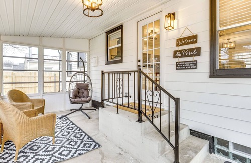 Westerville House | Screened Patio & Fire Pit: Modern Westerville Home