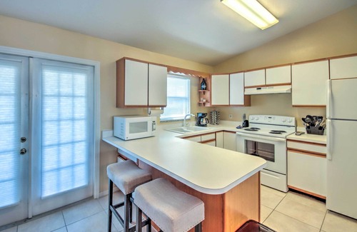 Highland Condo | Screened Porch + Pool Access: Cozy Sebring Condo