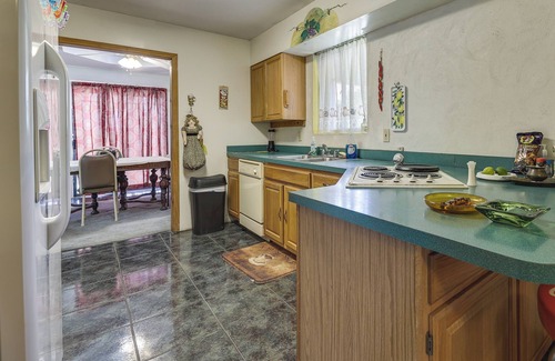 Harlingen House | Screened Porch: Remote Harlingen House!