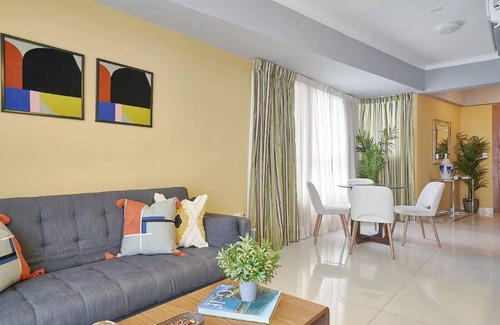 La Arboleda Apartment | SD 1BR Luxury Sunshine Apt 4 + Bonus