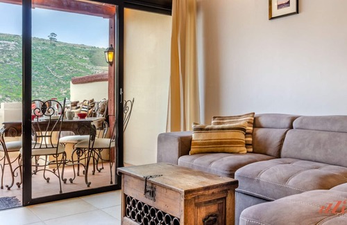 Xlendi Apartment | Sea and Cliff Views in a Modern Apt w/ Terrace