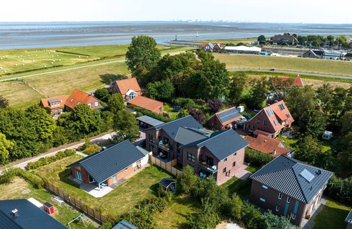 Fedderwardersiel Apartment | Sea and comfort - vacation apartment HEIN with terrace and directly on the North Sea dike!