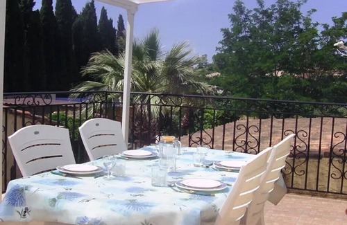 La Crau Apartment | SEA AND COUNTRYSIDE UNDER THE CÔTE D'AZUR SUN