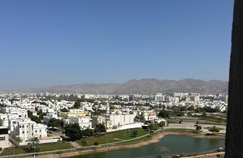 Al Ghubrah Ash Shamaliyyah Apartment | Sea and lake view apartment