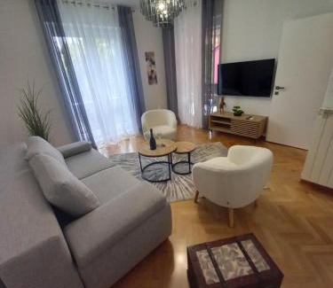 Ankaran Apartment | SEA and SUN Ankaran, near the Beach, free Parking and Wi-Fi, stunning sunset, 80m2