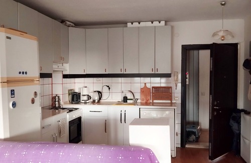 Karsiyaka House | Sea and sunset view, close to public transportation, 1+1 within the safe site