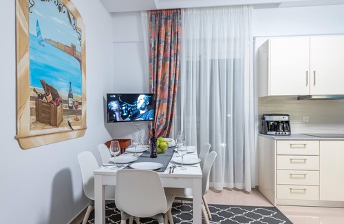 Rhodes Apartment | Sea and the City - Theros
