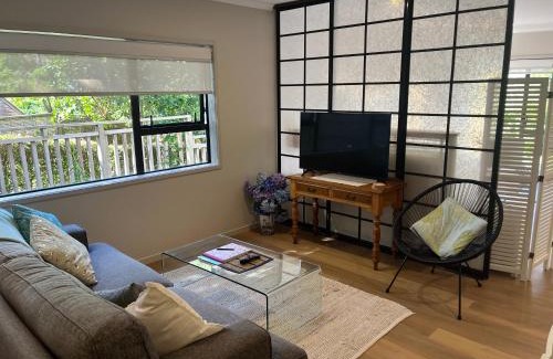 Bucklands Beach Apartment | Sea-batical Retreat