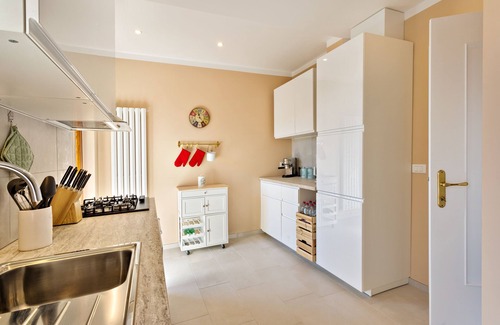 Ospedaletti Apartment | Sea, beach and our 'La Liberta' vacation apartment - perfect for your vacation!