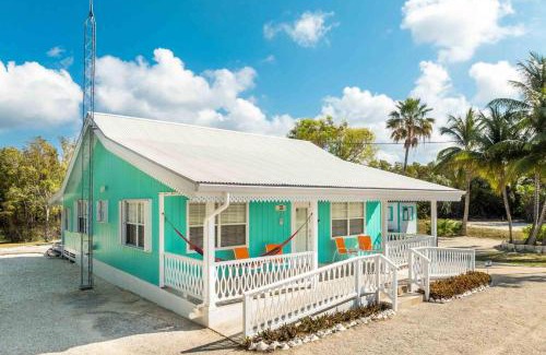 Breakers House | Sea Beauty - Charming Cottage with Pool and Private Beach Lot