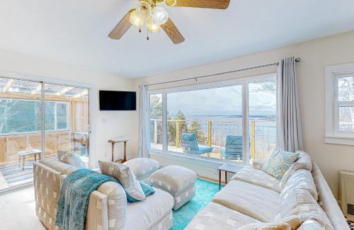 Sebasco House | Sea Bell Retreat