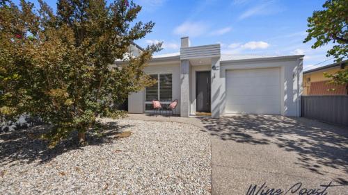 Kingston Park House | Sea Belle By Wine Coast Holidays