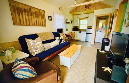 Pine Point Cottage | Sea Bisquit Cottage by the Ocean
