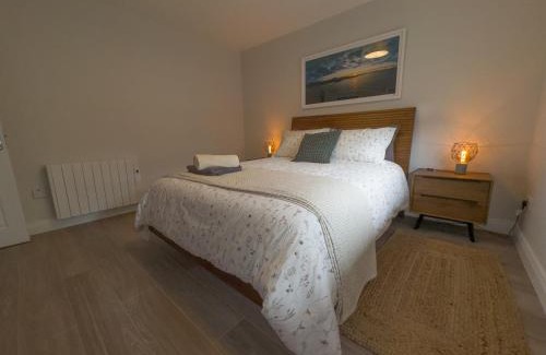 Drumacrin Apartment | Sea Breeze 2 Bedroom Luxury Apartment - Beach Views