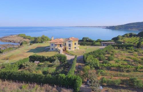 Pyrgos Apartment | Sea Breeze Apartment