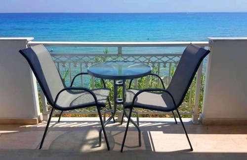 Alikanas Apartment | Sea Breeze Apartment