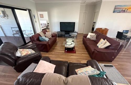 Melville House | Sea Breeze at Coobowie