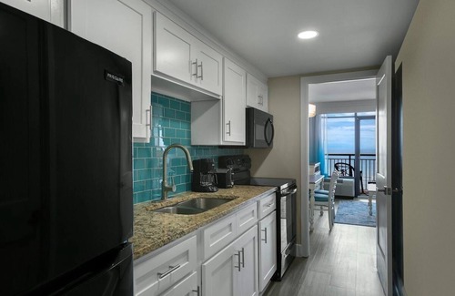 Myrtle Beach Resort | Sea Breeze Bliss Oceanfront Suite 4th Floor