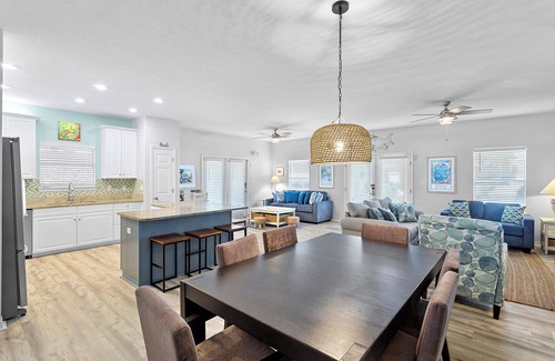 Clipper Cove House | Sea Breeze Cottage - Crystal Beach Cottages, Destin, Community Pool, Near Beach!