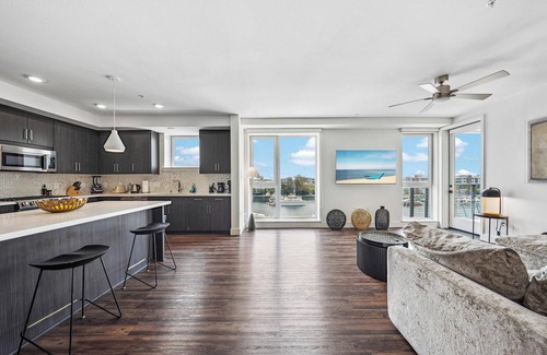 Marina del Rey Apartment | Sea Breeze Escape 3BR Coastal Gem w/2 Balconies