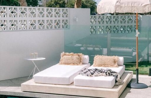 Warana Villa | Sea Breeze on Oceanic, Luxury Beach Holiday Home