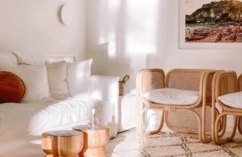 Warana Villa | Sea Breeze on Oceanic, Luxury Beach Holiday Home
