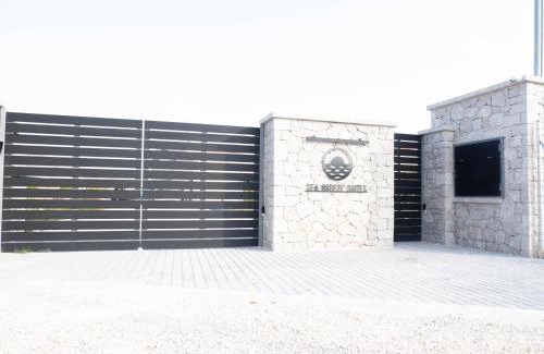 Kandia Villa | Sea breeze suites Mistral 4 per with private pool