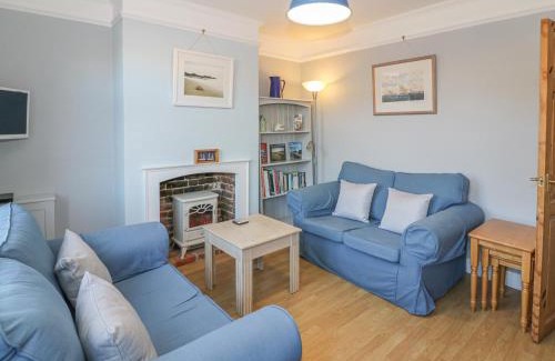 Lowestoft House | Sea Breezes