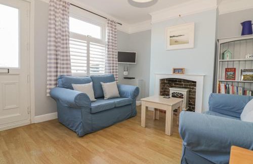 Lowestoft House | Sea Breezes