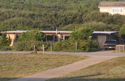 Southern Shores Cottage | Sea Breezes North - Just Steps To The Beach!