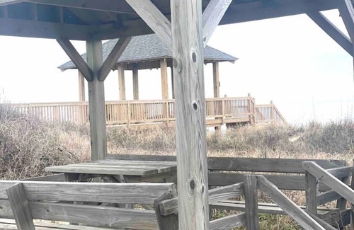 Kill Devil Hills Cottage | Sea Captain's Cottage 3 (Oceanfront Cottage Court)