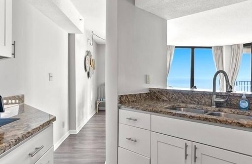 Crescent Beach Condo | Sea Castle 3D (3-Bedroom Condo) with Pool and Beach view by RedAwning