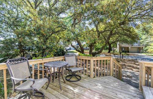 Kill Devil Hills Apartment | Sea Cave, OBX gem, private studio, couple's nest!