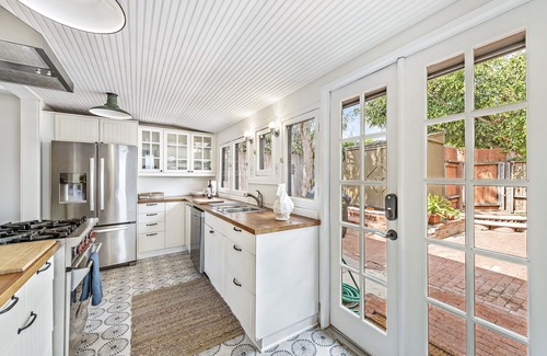 Laguna Beach House | 'Sea Cottage' Steps from beach, popular restaurants & shops.