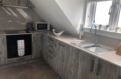 Southerndown Apartment | Sea dream lodge -coastal location/sea views/self-contained