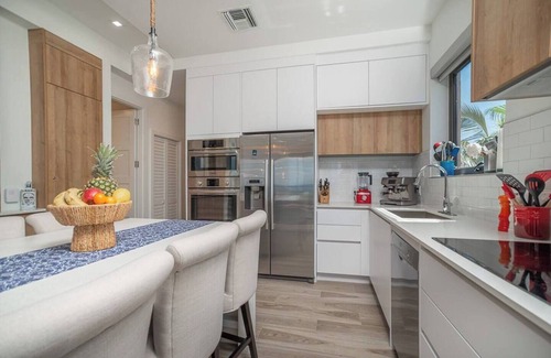Northwest Point Condo | Sea Dreams 3-Contemporary Condo w/panoramic views