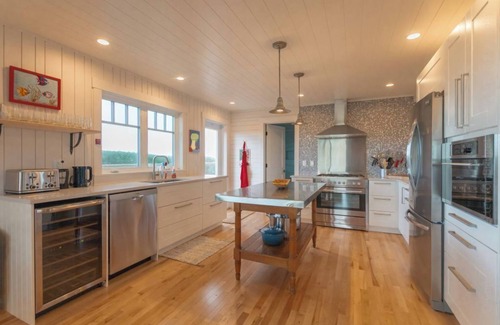 Morell Cottage | Sea Dunes Beach House Stunning Beach Front Luxury. June&Sept 2025 availability
