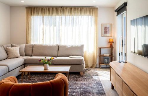 Revelstoke Apartment | Sea Eagles Landing by Revelstoke Vacations