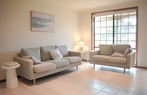 Rivoli Bay House | Sea Esta - family home in Beachport, S.A.