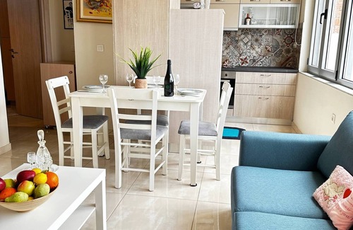 Sternes Villa | Sea Esta Next To Marathi Beach