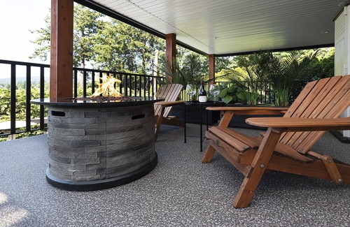 Brentwood Bay Apartment | Sea-esta Suite